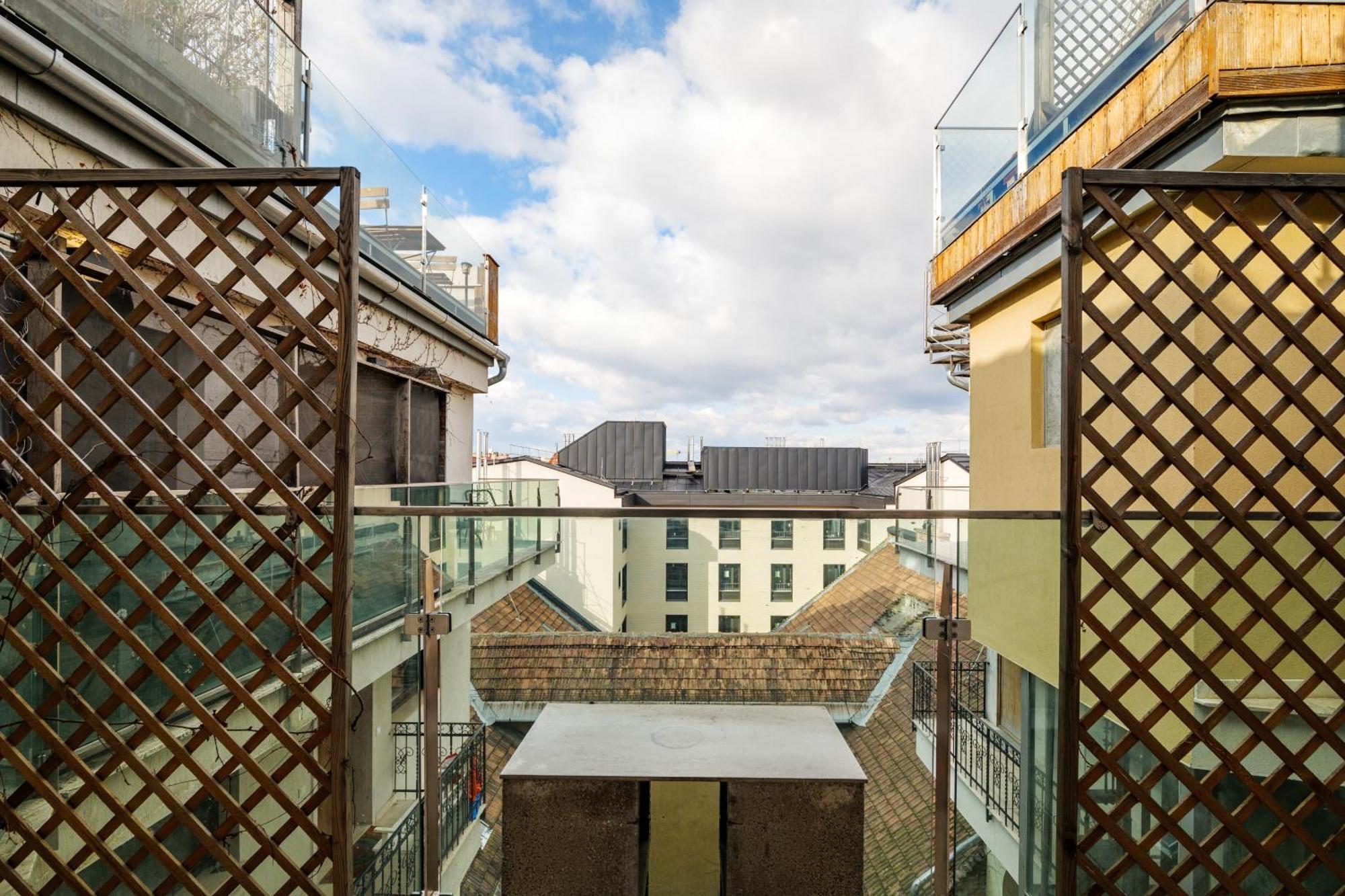 3Bedroom Triplex Rooftop Apartment Budapest Esterno foto